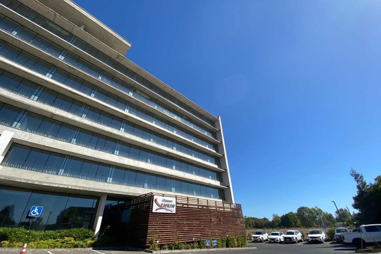 Wyndham Concepcion Pettra Otel Dış mekan fotoğraf The headquarters of the National University of Quilmes, in Bernal, Buenos Aires Province.