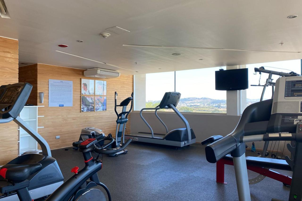 Wyndham Concepcion Pettra Otel Dış mekan fotoğraf The gym at the hotel