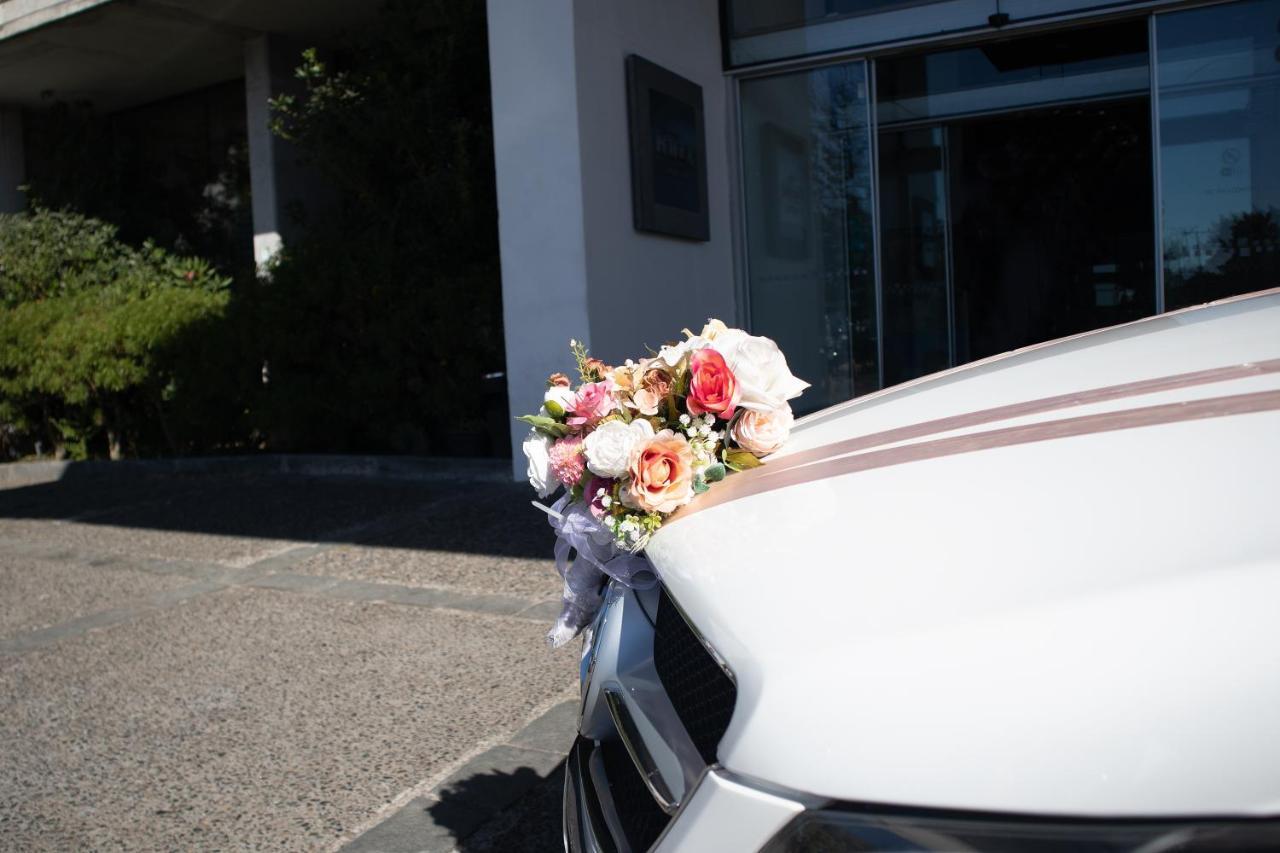 Wyndham Concepcion Pettra Otel Dış mekan fotoğraf Wedding car