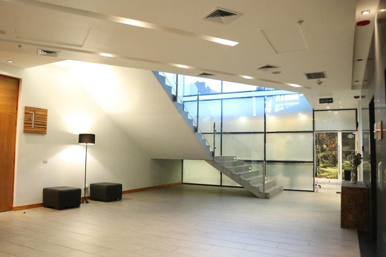 Wyndham Concepcion Pettra Otel Dış mekan fotoğraf Interior of the library