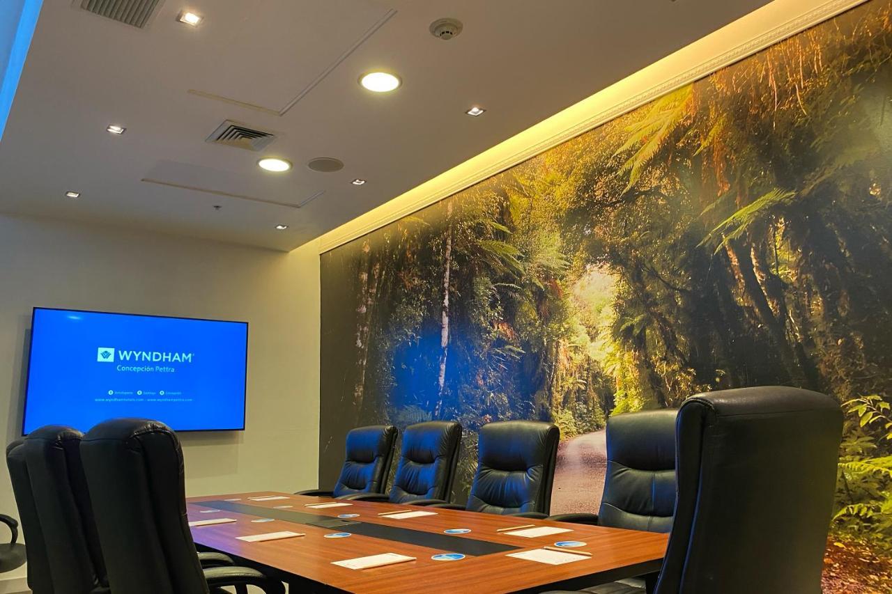 Wyndham Concepcion Pettra Otel Dış mekan fotoğraf Boardroom at the Wyndham London West End