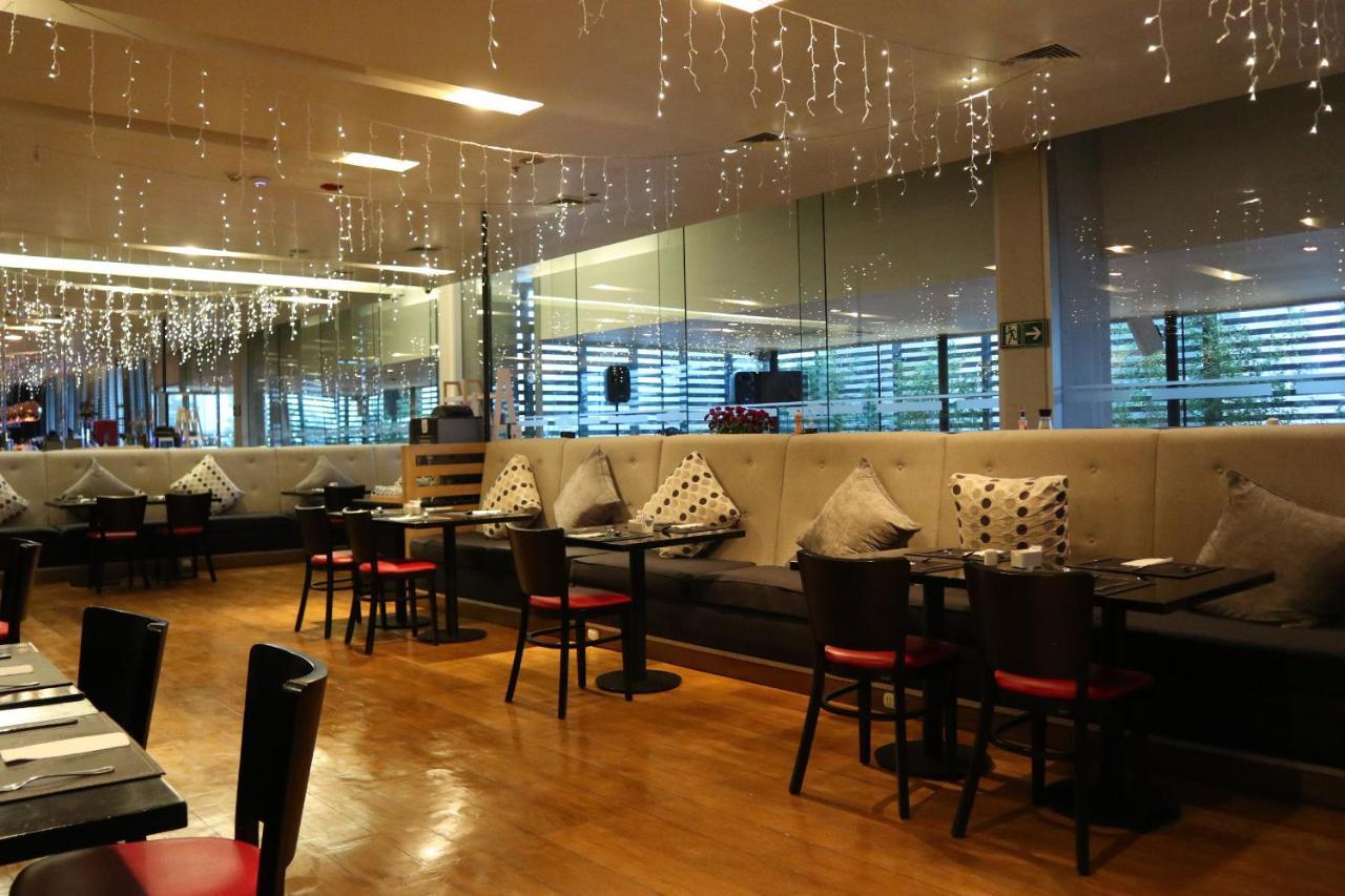 Wyndham Concepcion Pettra Otel Dış mekan fotoğraf The interior of the restaurant
