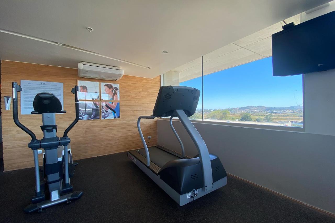 Wyndham Concepcion Pettra Otel Dış mekan fotoğraf The gym at the hotel