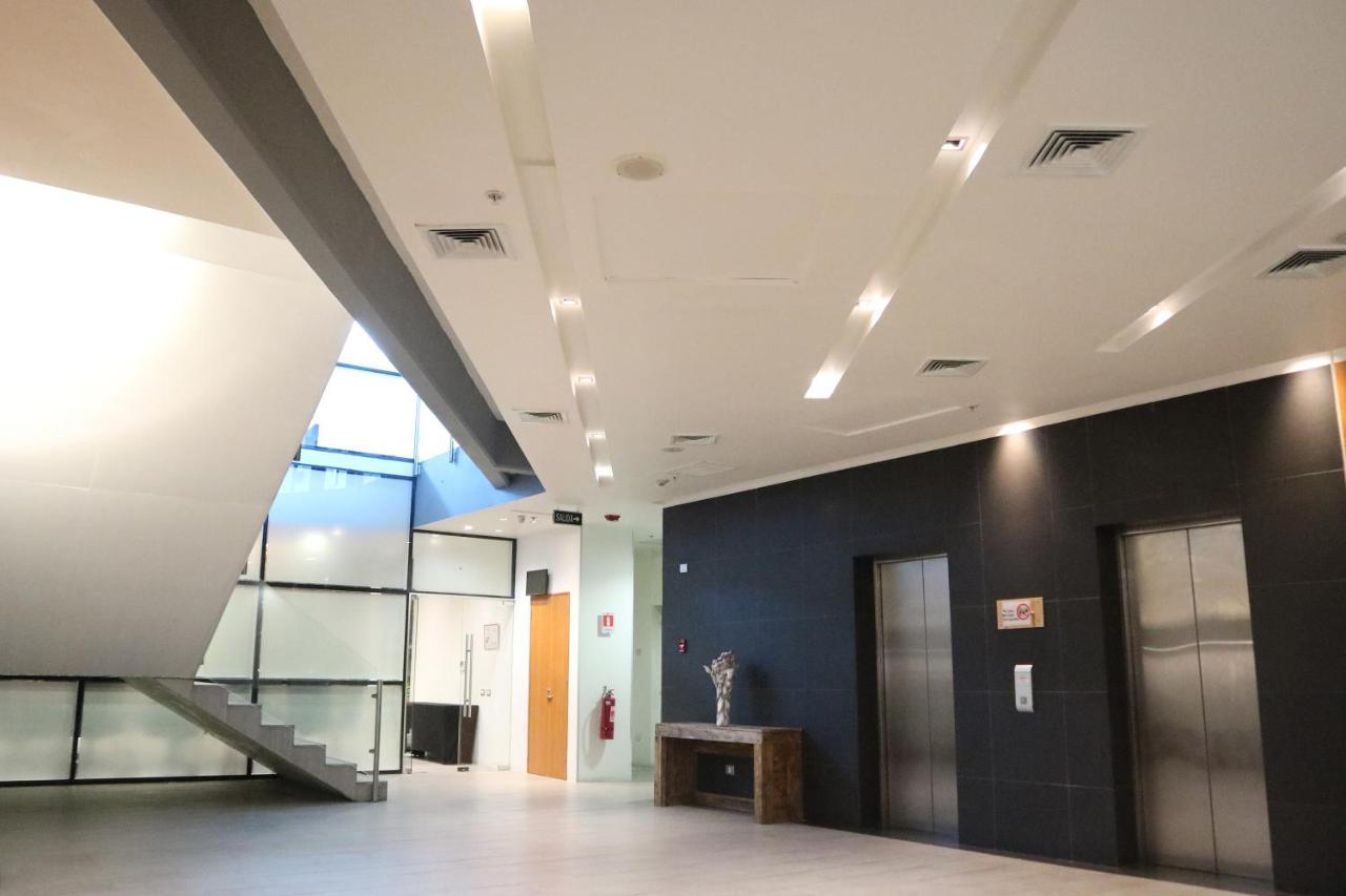 Wyndham Concepcion Pettra Otel Dış mekan fotoğraf Interior of the building